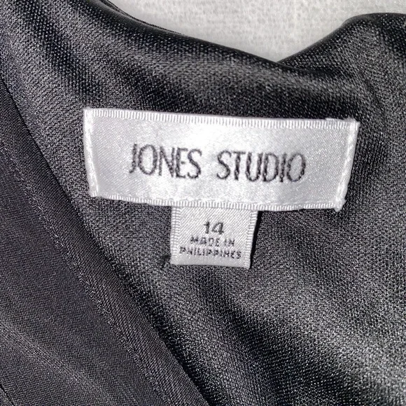 Jones Studio Faux Wrap Dress size 10 Side Ruching - Picture 8 of 9